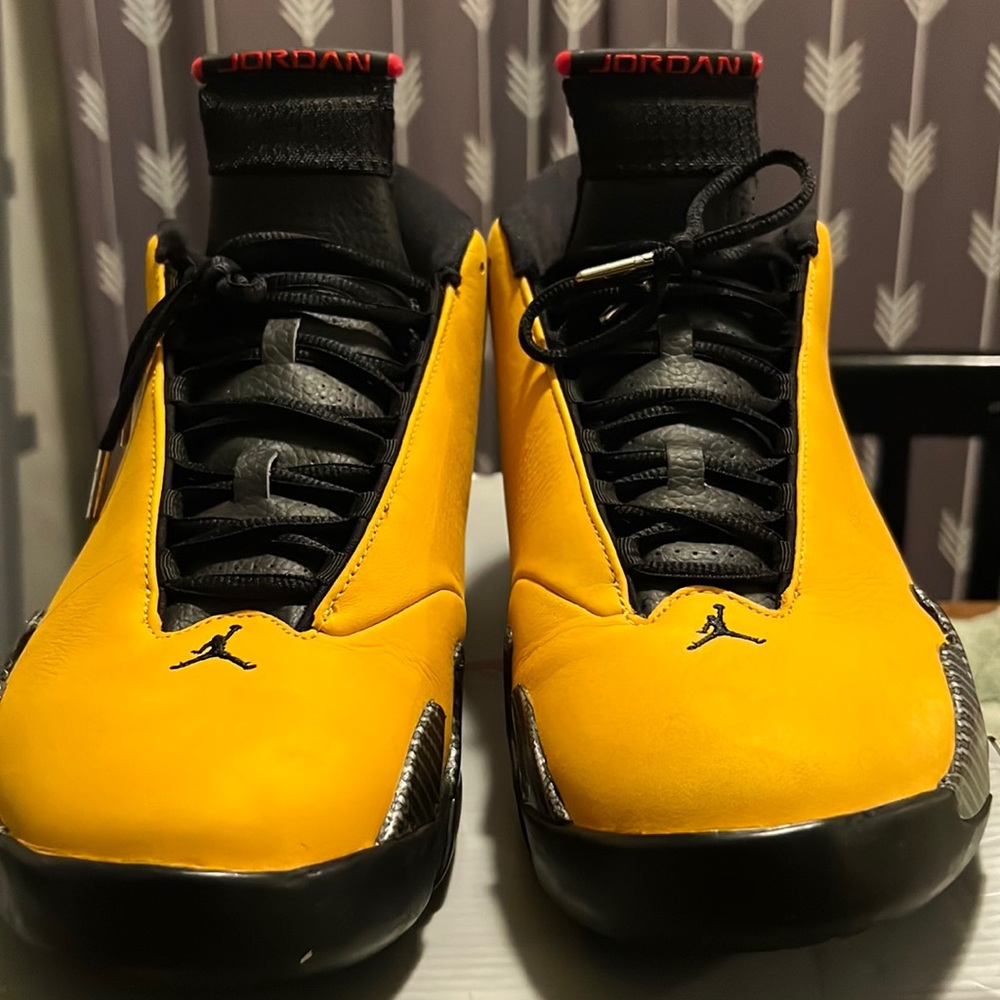AIR JORDAN 14 RETRO ‘REVERSE FERRARI’